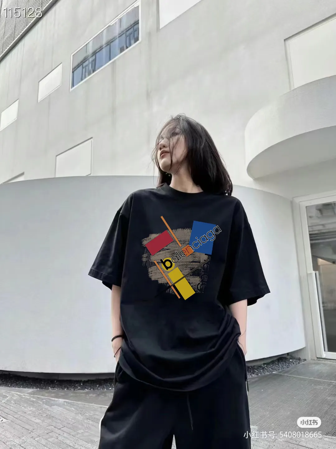 P80✨🔥 BALENCIAGA Paris lettering printed short-sleeved T-shirt. Custom-woven and dyed 300 grams of combed cotton heavyweight fabric. Zero color difference in threads. Perfect details. Different from the current currency version. Welcome to compare. Same Style for men and women. Must-sell in the picture above. Color: White Black Size: 1 2 3 4